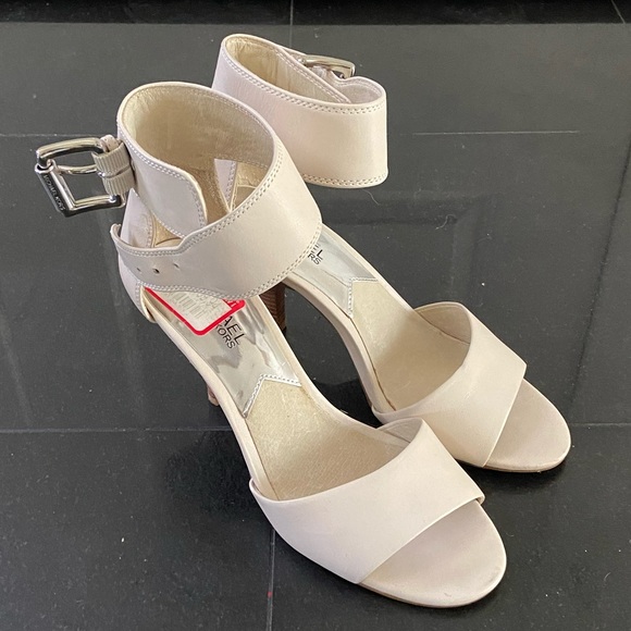 michael kors nude cream leather high heels - Picture 1 of 10